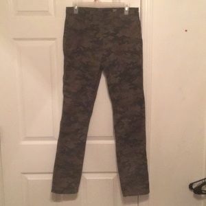 Camouflage jeans